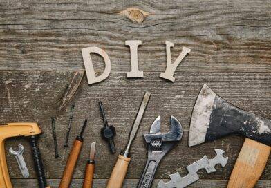 Holzschrift DIY mit Werkzeugen | Polycarbonatplatten